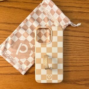 Sand Dollar Checkered Loopy iPhone 13 Pro Case